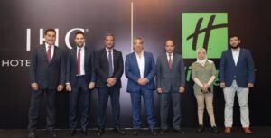 بالصور.. هيئة المجتمعات العمرانية تشهد توقيع عقد انشاء أول فندق سياحى بإدارة عالمية بصعيد مصر 3 IMG 20210529 WA0005