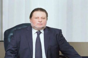 المصرفي الكبير حسن عبد الله. . معلومات عن "البانكير " المحترف الذي تولي رئاسة الشركة المتحدة للخدمات الإعلامية 1 a5e54dd339 1
