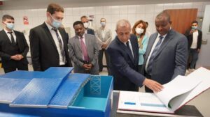 بالصور.. أعضاء المجلس التنفيذى للأكاديمية العربية للعلوم والتكنولوجيا والنقل البحرى يتفقدون مقر الأكاديمية بالقرية الذكية 2 FB IMG 1627509726733