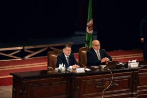 بالصور.. جامعة القاهرة تشهد محاضرة مشتركة للدكتور الخشت وثروت الخرباوي حول الدولة الوطنية والخطاب الديني الجديد 1 FB IMG 1640270811397