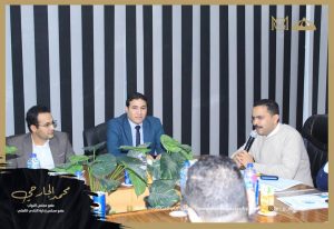 بالصور.. النائب محمد الجارحي يستعرض تجربة مركز مستقبل وطن للدراسات السياسية والاستراتيجية مع وفد من طلاب جامعة السويس 4 FB IMG 1640452749670