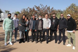 بالصور...النجمة ريهام حجاج برفقة المنتج الكبير جمال العدل في كواليس تصوير مسلسل "يوتيرن" 1 IMG 20220109 WA0047