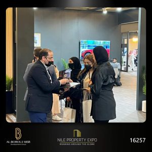 بالصور.. السفير المصري بالسعودية يتفقد جناح شركة البروج مصر بمعرض Nile Property Expo المقام بالرياض 3 FB IMG 1645122645840