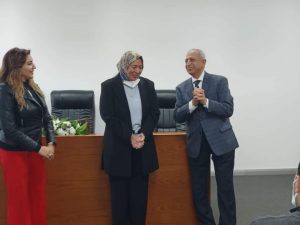 بالصور.. الدكتور إسماعيل عبد الغفار يكرم الطلاب المتفوقين بكلية النقل و اللوجيستيات فرع القرية الذكية 2 FB IMG 1645994606101