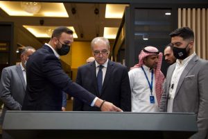 بالصور.. "سكاي أبو ظبي" تشارك بمعرض عقارات النيل بالسعودية وتطرح مشروع Residence Eight 3 أفتتاح السفير المصري بالسعودية للمعرض وزيارة جناح سكاي أبوظبي 4 1