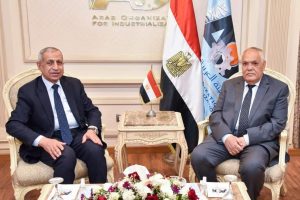 بالصور.. الأكاديمية العربية للعلوم والتكنولوجيا و النقل البحري توقع بروتوكول تعاون مع الهيئة العربية للتصنيع 2 FB IMG 1650476264587