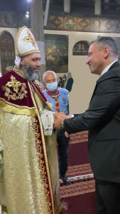 بالصور.. المهندس يوسف رشدان يهنئ الأخوة الأقباط ويحضر قداس عيد القيامة المجيد 1 FB IMG 1651059820187