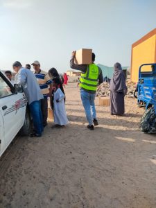 بالصور.. «ديارنا للتنمية» تهدي 70 طن مواد غذائية لأهالي حلايب وشلاتين 2 IMG 20220411 WA0092