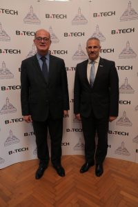 إنشاء أول فرع لشركة B.TECH X داخل جامعة عين شمس 2 بروتوكول تعاون بين جامعة عين شمس و شركة بي تك للتجارة 3