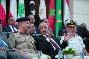 بالصور.. الأكاديمية العربية تحتفل بتخريج دفعة اليوبيل الذهبي من طلاب كلية النقل البحري والتكنولوجيا 5 FB IMG 1656606868742