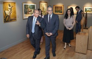 بالصور.. البنك الأهلي المصري يقيم احتفالية متميزة لافتتاح عرضه للمقتنيات ومعرضًا للإعلان عن الفائزين في المسابقة الفنية لرسم البورتريه 3 IMG 20220622 WA0011