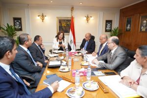 وزيرا قطاع الأعمال العام والتخطيط يبحثان موقف الترويج لبعض الفرص الاستثمارية بالشركات التابعة 1 IMG 20220908 WA0027