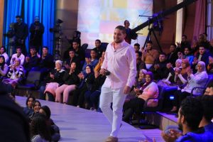 بالصور.. رنا رئيس تعلن خطوبتها خلال برنامج مني الشاذلي 2 FB IMG 1668808071201