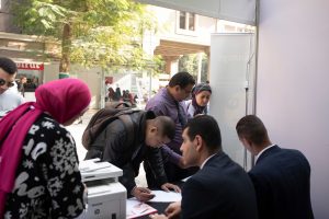بالصور.. بنك saib يشارك في فاعليات الملتقى التاسع للتوظيف "شغلنى" 3 5 4