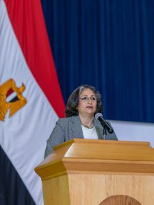 بالصور.. البنك المركزي يكرم أفضل 5 بنوك أداء في مجال خدمات تطوير الأعمال ضمن مبادرة رواد النيل 2 IMG 20221203 WA0029