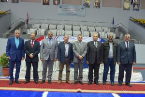 بالصور.. الفريق أسامة ربيع يكرم قيادات هيئة قناة السويس والعاملين البالغين سن التقاعد 1 IMG 20221225 WA0052 3