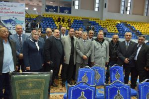 بالصور.. الفريق أسامة ربيع يكرم قيادات هيئة قناة السويس والعاملين البالغين سن التقاعد 2 IMG 20221225 WA0059 2