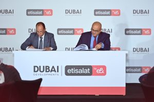 بالصور.. شركة دبي للتطوير العقاري تدشن أحدث التطبيقات التكنولوجية بمشروعاتها بالعاصمة الإدارية 2 IMG 20221227 WA0103 1