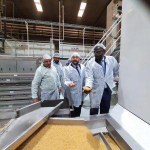 بالصور.. سفير السنغال يزور «المصرية السويسرية للمكرونة والمركزات» ويقترح تأسيس شركة مصرية سنغالية 3 IMG 20230105 WA0005