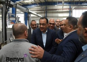 بالصور.. المهندس أحمد مكي يستعرض إمكانيات مصنع بنية لكابلات الألياف الضوئية أمام رئيس الوزراء 2 FB IMG 1678974895074