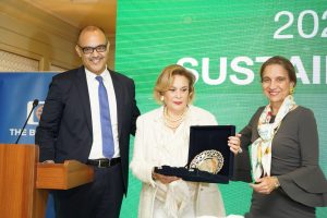بالصور.. وزيرة التخطيط والتنمية الاقتصادية تشارك بحفل البنك التجاري الدولي وGLAM لتوزيع جائزة الاستدامة 2 IMG 20230321 WA0213