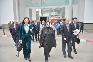 بالصور.. الوزير المفوض ومدير المكتب التعليمى بسفارة الصين بالقاهرة: الصين أكبر شريك تجاري لمصر منذ 2013 4 IMG 20230322 WA0090