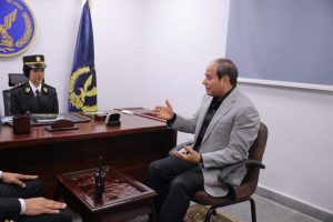 عاجل.. ألبوم صور تفقد الرئيس السيسي لقسم مدينة نصر و تناوله الإفطار مع الضباط و الأفراد 4 FB IMG 1681063398890