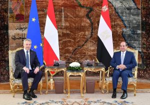 بالصور.. الرئيس السيسي يناقش الأزمة السودانية و سد النهضة مع المستشار النمساوي 2 FB IMG 1682614915622
