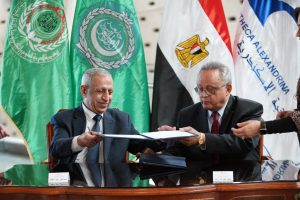 بالصور.. اتفاقية تعاون مشترك بين الأكاديمية العربية ومكتبة الإسكندرية 2 IMG 20230402 WA0071