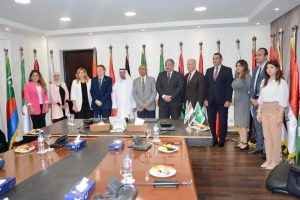 بالصور.. الأكاديمية العربية للعلوم والتكنولوجيا توقع اتفاقية تعاون مع مركز العلوم العربي للخدمات الجامعية والتدريب 3 FB IMG 1686441061203 1