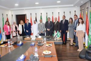 بالصور.. الأكاديمية العربية للعلوم والتكنولوجيا توقع اتفاقية تعاون مع مركز العلوم العربي للخدمات الجامعية والتدريب 1 FB IMG 1686441091548 1