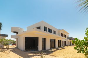 بالصور.. LMD تنفذ أعمال الإنشاءات بمشروع Zoya Ghazala Bay بالساحل الشمالي بمعدلات قياسية 1 20230716 LMD ZOYA CU 74