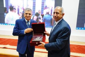 بالصور.. الدكتور إسماعيل عبد الغفار يشارك في فعاليات ورشة عمل دراسة آلية عربية لدعم مجال صناعة وإصلاح السفن 5 FB IMG 1691488277550