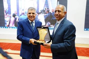 بالصور.. الدكتور إسماعيل عبد الغفار يشارك في فعاليات ورشة عمل دراسة آلية عربية لدعم مجال صناعة وإصلاح السفن 1 FB IMG 1691488310816