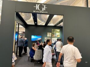 بالصور ..العملاء العرب يشيدون بمشروعات وعروض الشركات المصرية المشاركة بمعرض عقارات النيل بجدة 1 IMG 20231116 WA0146 1