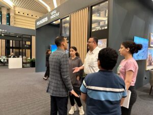 بالصور ..العملاء العرب يشيدون بمشروعات وعروض الشركات المصرية المشاركة بمعرض عقارات النيل بجدة 3 IMG 20231116 WA0151