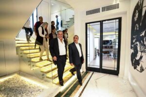 محافظ الإسكندرية وياسين منصور يتفقدان الأعمال الإنشائية والتنفيذية من مشروع بالم هيلز الإسكندرية 2 IMG 20231121 WA0068