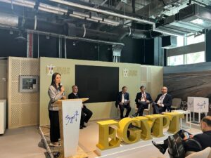 COP 28 ..جهاز تنمية المشروعات يستعرض جهوده في العديد من مبادرات التحول التدريجي للاقتصاد الأخضر 1 IMG 20231206 WA0052