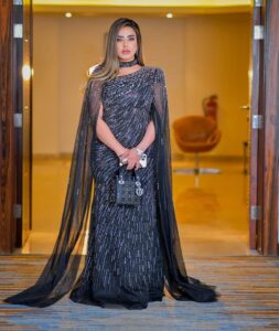 هنا الجمهورية الجديدة.. الدكتورة مني العمدة تحصل علي جائزة أفضل برنامج عقاري من مهرجان وشوشة 1 IMG 20231212 WA0197