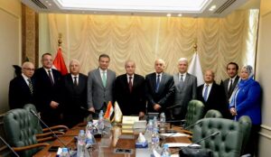 بالصور.. البنك الزراعي المصري يوقع بروتوكول تعاون مع وزارة التموين لتمويل مشروع "ورشتي" 2 IMG 20231218 WA0005