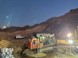 بالصور.. سنتامين تعلن عن نتائج استكشافية مبشرة في التنقيب عن الذهب في الصحراء الشرقية 1 IMG 20240111 WA0006