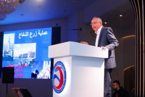 بالصور.. الدكتور علي بديوي يكرم عدد من رموز ورجال المجتمع و المديرين و العاملين الأكثر تميزا خلال الاجتماع السنوي للشركة الدولية لتجارة الحلويات 4 IMG 20240128 WA0019 1