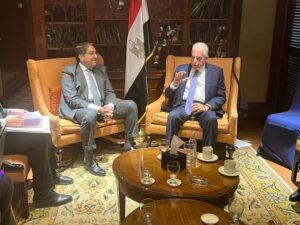 بالصور.. محافظ جنوب سيناء يلتقي رئيس مجلس إدارة مجموعة " إي فاينانس" لبحث التشغيل الرسمي لعدد من المشروعات بشرم الشيخ 2 FB IMG 1708076208683