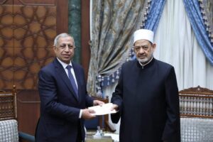 بالصور.. فضيلة الإمام الأكبر الدكتور أحمد الطيب يستقبل الدكتور إسماعيل عبد الغفار رئيس الأكاديمية العربية بمشيخة الأزهر 4 FB IMG 1708462678849