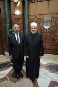 بالصور.. فضيلة الإمام الأكبر الدكتور أحمد الطيب يستقبل الدكتور إسماعيل عبد الغفار رئيس الأكاديمية العربية بمشيخة الأزهر 3 FB IMG 1708462687696