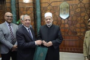 بالصور.. فضيلة الإمام الأكبر الدكتور أحمد الطيب يستقبل الدكتور إسماعيل عبد الغفار رئيس الأكاديمية العربية بمشيخة الأزهر 2 FB IMG 1708462720600