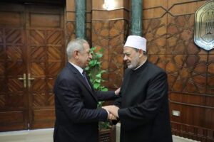 بالصور.. فضيلة الإمام الأكبر الدكتور أحمد الطيب يستقبل الدكتور إسماعيل عبد الغفار رئيس الأكاديمية العربية بمشيخة الأزهر 1 FB IMG 1708462735341