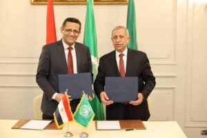بالصور.. توقيع بروتوكول تعاون بين الأكاديمية العربية للعلوم والتكنولوجيا والنقل البحري ونقابة الصحفيين 1 FB IMG 1708706664002 1