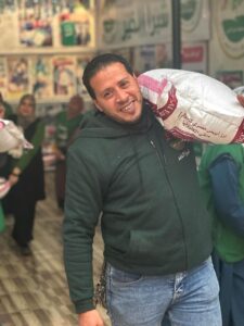 بالصور.. "شبرا الخير" ترسل 10 أطنان سلع غذائية لأهالي غزة بالتعاون مع الهلال الأحمر 3 IMG 20240219 WA0007