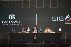 لأول مرة فى مصر .. "رويال للتطوير" توقع بروتوكول تعاون مع " GIG للتأمين " لتغطية قيمة وحدات مشروع " مونارك " ضد مخاطر عدم السداد 4 IMG 20240229 WA0153